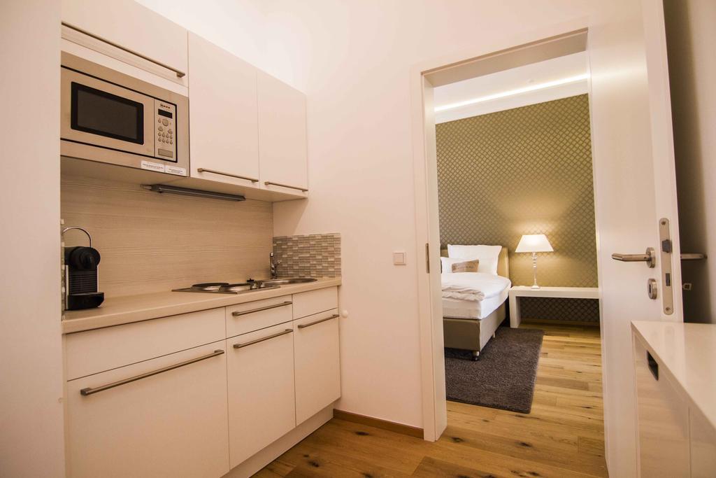 Helvetia Suites Dusseldorf Room photo
