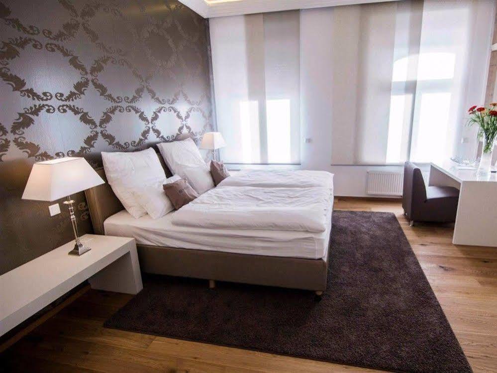 Helvetia Suites Dusseldorf Exterior photo